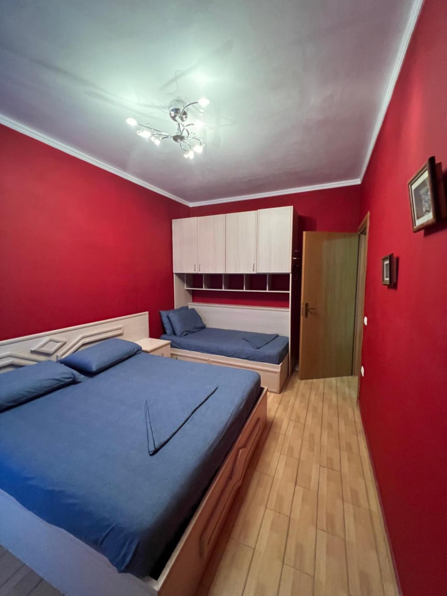 Sark Apartment Golem (Tirana)